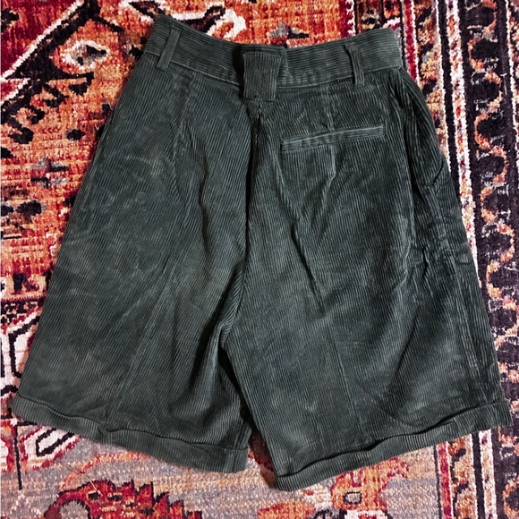 Vintage Maggie Lawrence Forest Green Corduroy High Rise Bermuda Shorts - Picture 5 of 5